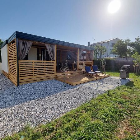 Mobilehome Elena Premium With Pool, Istria Banjole Exterior foto